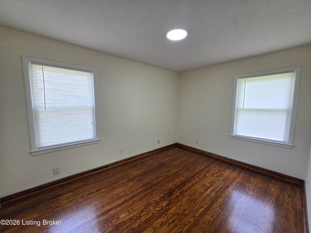1714 Colony Ct, Louisville, KY 40216