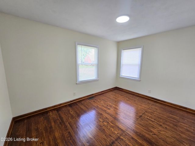 1714 Colony Ct, Louisville, KY 40216