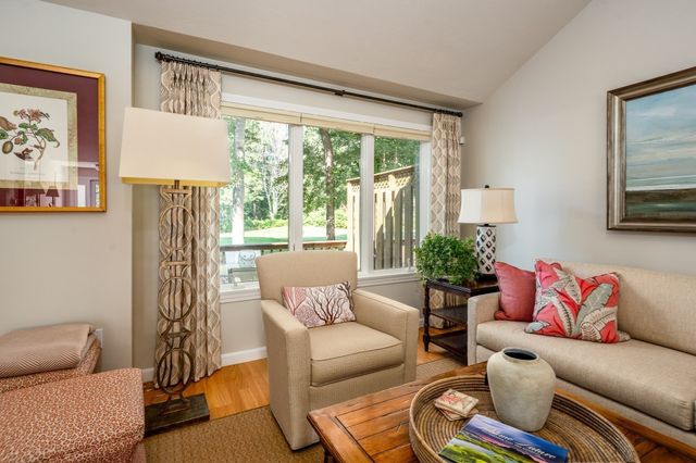 12 Pga Ln 423, Mashpee, MA 02649
