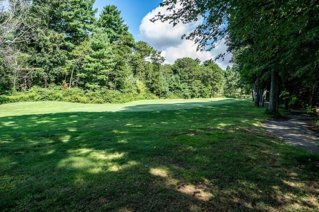 12 Pga Ln 423, Mashpee, MA 02649