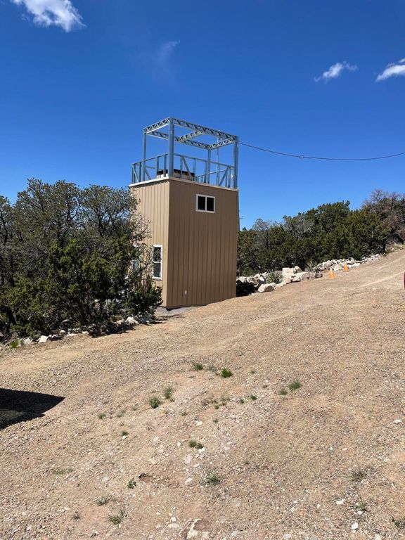 40 MORPER Lane, Edgewood, NM 87015