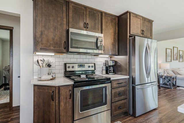 W1720 COUNTY RD UU, Kaukauna, WI 54130