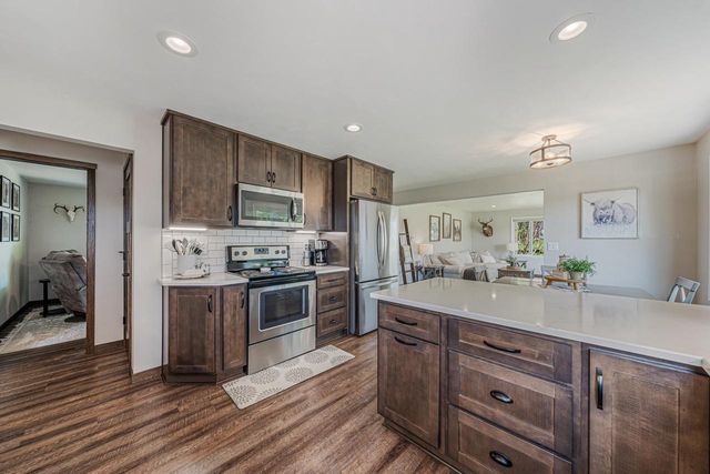 W1720 COUNTY RD UU, Kaukauna, WI 54130