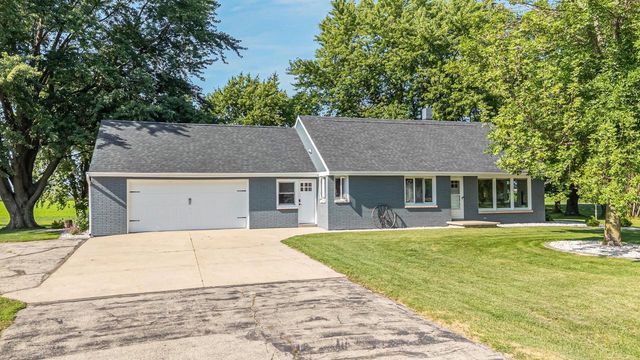 W1720 COUNTY RD UU, Kaukauna, WI 54130