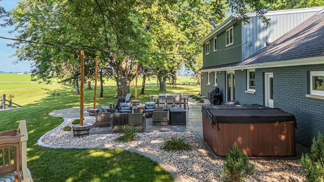W1720 COUNTY RD UU, Kaukauna, WI 54130