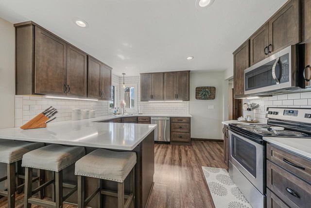 W1720 COUNTY RD UU, Kaukauna, WI 54130