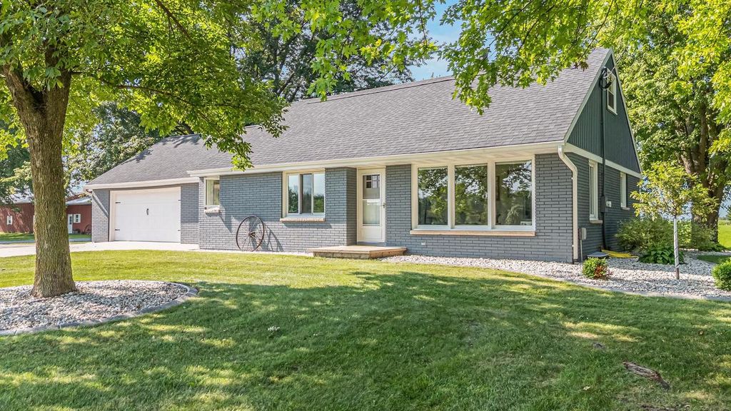 W1720 COUNTY RD UU, Kaukauna, WI 54130