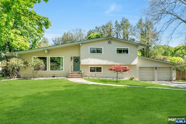 60 Oak Street, Harrington Park, NJ 07640