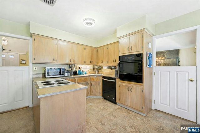 60 Oak Street, Harrington Park, NJ 07640