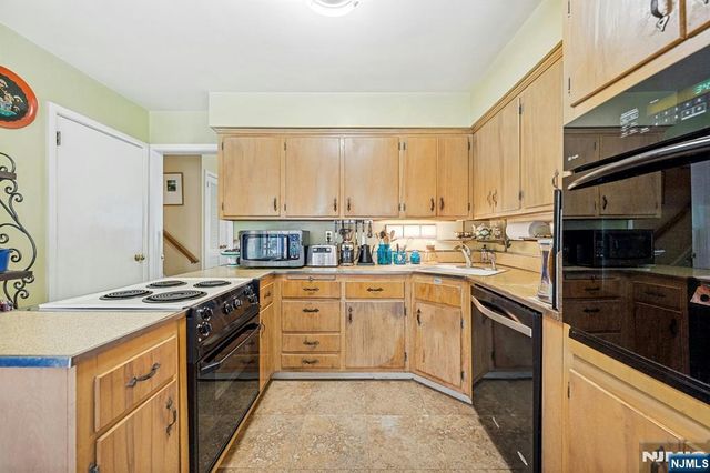 60 Oak Street, Harrington Park, NJ 07640