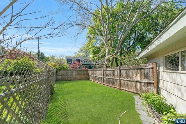 60 Oak Street, Harrington Park, NJ 07640