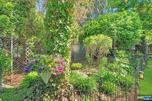 60 Oak Street, Harrington Park, NJ 07640
