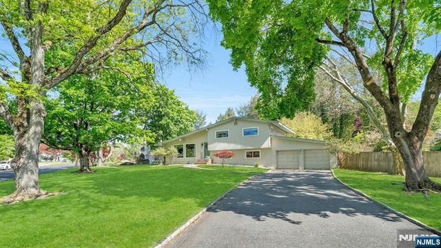 60 Oak Street, Harrington Park, NJ 07640
