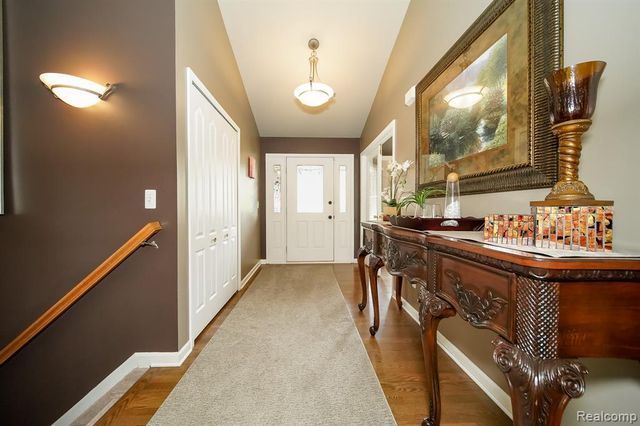 16154 White Water Drive, Macomb, MI 48042