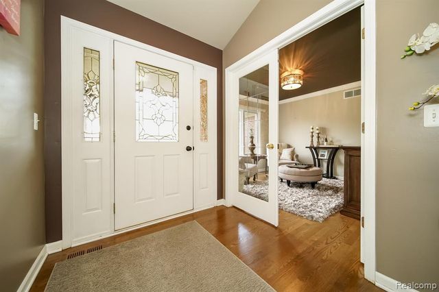 16154 White Water Drive, Macomb, MI 48042