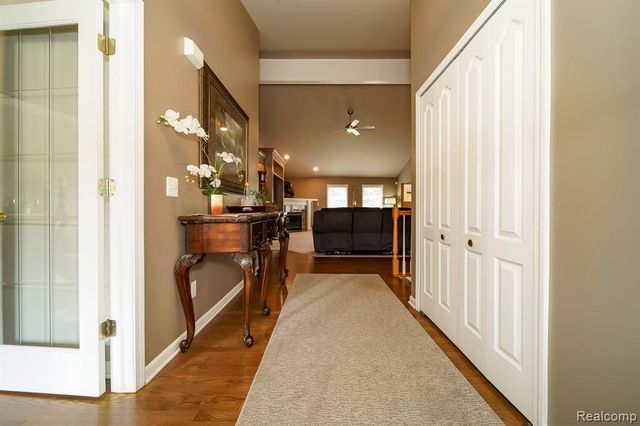 16154 White Water Drive, Macomb, MI 48042