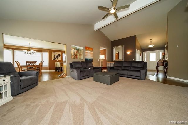16154 White Water Drive, Macomb, MI 48042