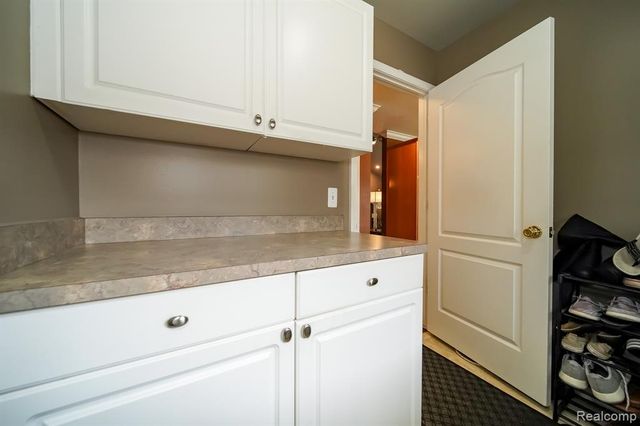 16154 White Water Drive, Macomb, MI 48042