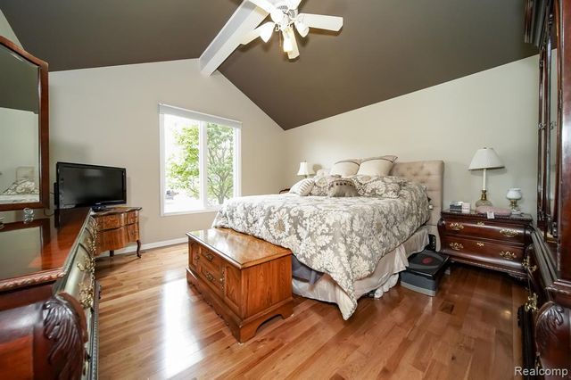 16154 White Water Drive, Macomb, MI 48042