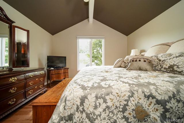 16154 White Water Drive, Macomb, MI 48042