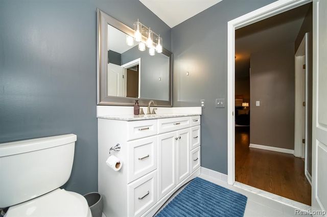 16154 White Water Drive, Macomb, MI 48042