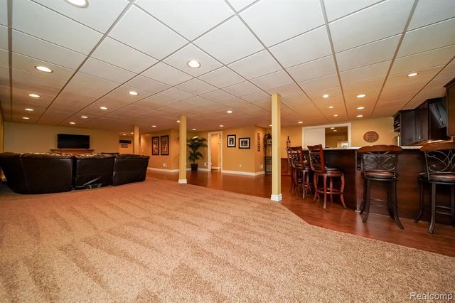 16154 White Water Drive, Macomb, MI 48042