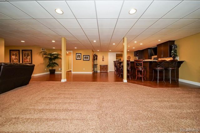 16154 White Water Drive, Macomb, MI 48042