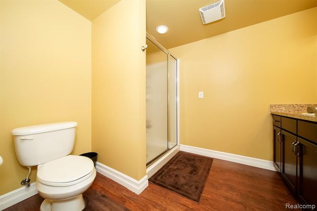16154 White Water Drive, Macomb, MI 48042