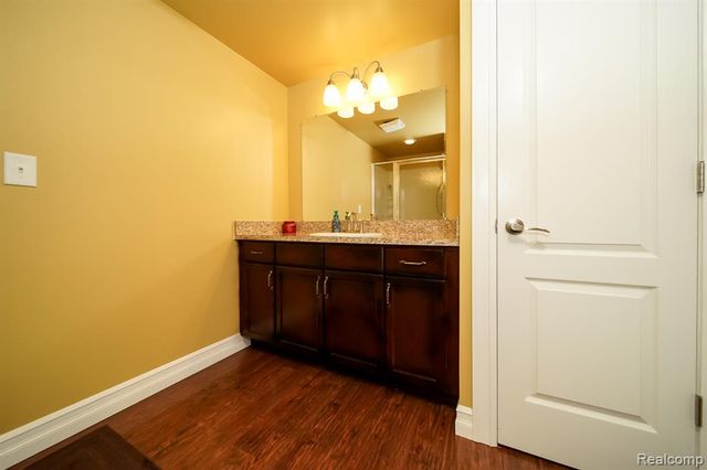 16154 White Water Drive, Macomb, MI 48042