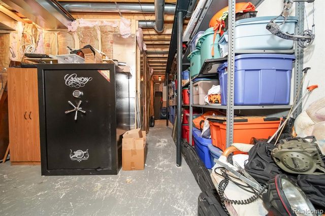 16154 White Water Drive, Macomb, MI 48042