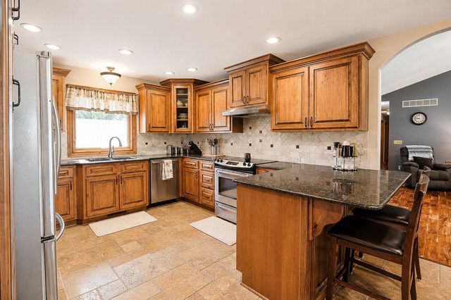 1111 N 199th St W, Goddard, KS 67052