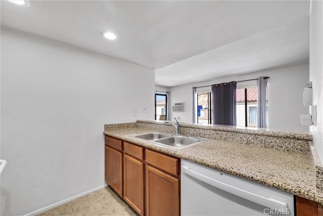 1136 W Blaine Street 203, Riverside, CA 92507