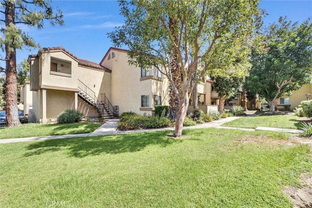 1136 W Blaine Street 203, Riverside, CA 92507