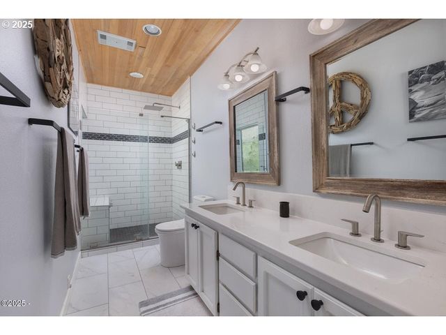 4175 N HIGHWAY 101 A-1, Depoe Bay, OR 97341