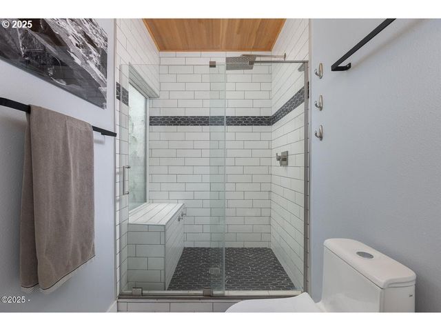 4175 N HIGHWAY 101 A-1, Depoe Bay, OR 97341