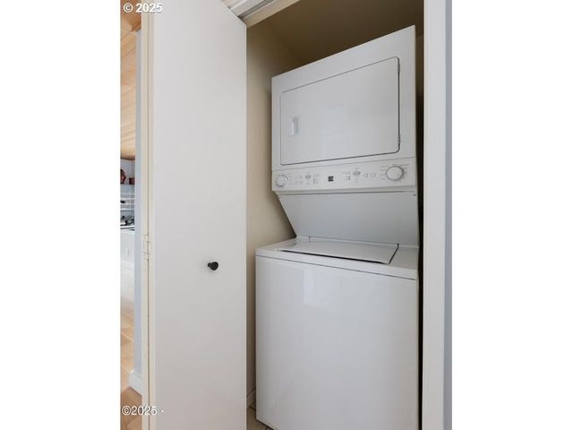 4175 N HIGHWAY 101 A-1, Depoe Bay, OR 97341