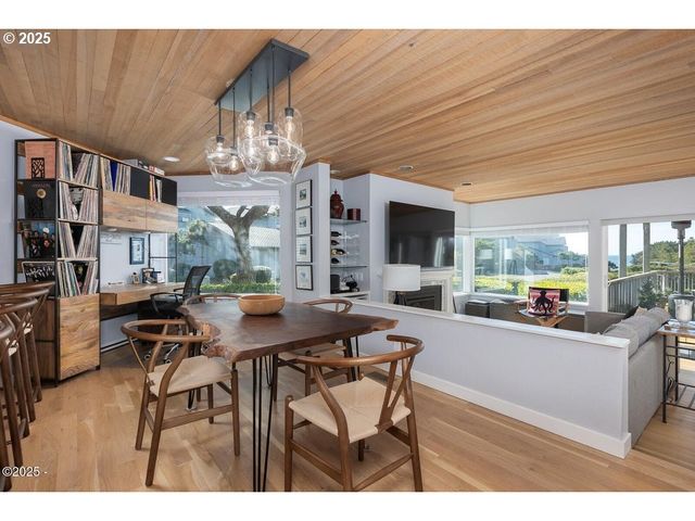 4175 N HIGHWAY 101 A-1, Depoe Bay, OR 97341