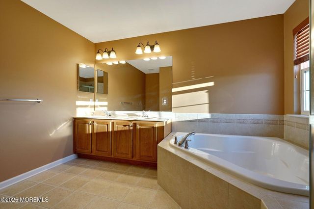 37 Imperial Place N, Jackson, NJ 08527