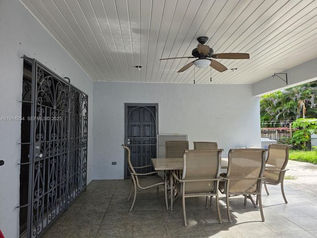 2970 SW 17th St, Miami, FL 33145