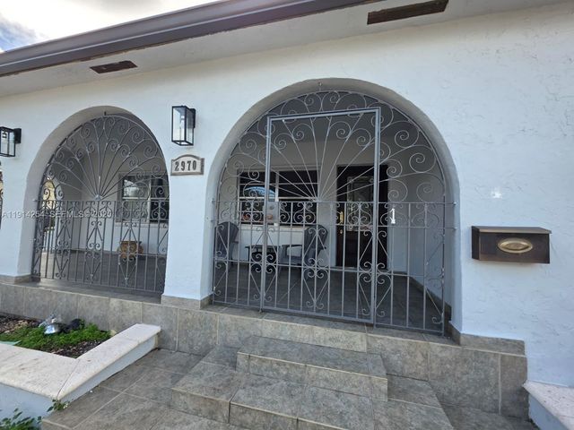 2970 SW 17th St, Miami, FL 33145