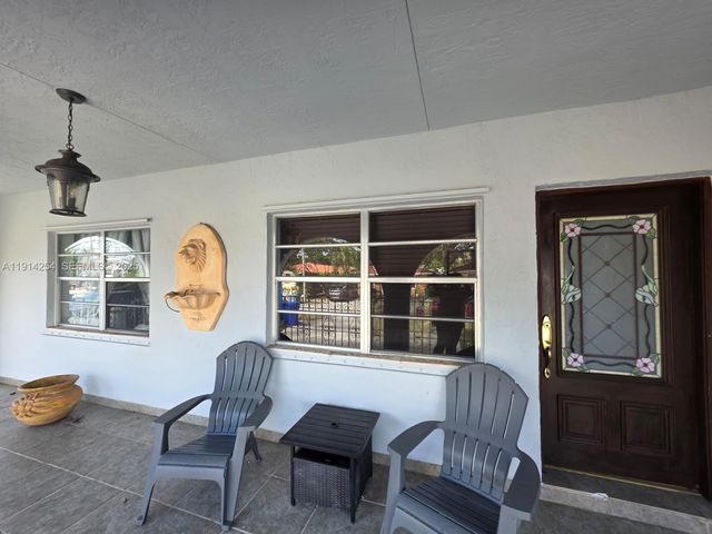 2970 SW 17th St, Miami, FL 33145