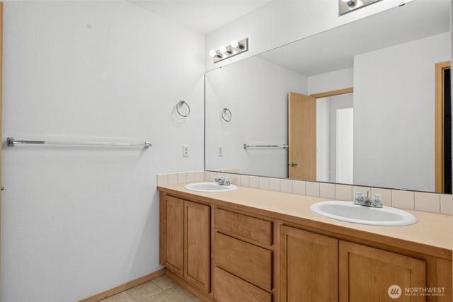 10129 19th Avenue S, Tacoma, WA 98444