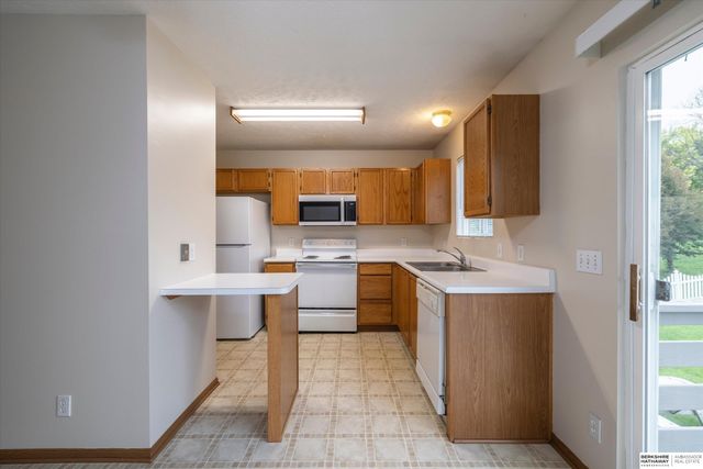 6607 N 79th Street, Omaha, NE 68122