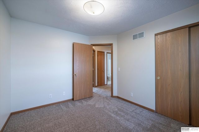 6607 N 79th Street, Omaha, NE 68122