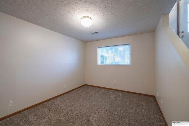 6607 N 79th Street, Omaha, NE 68122