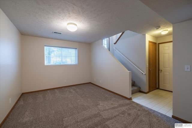 6607 N 79th Street, Omaha, NE 68122