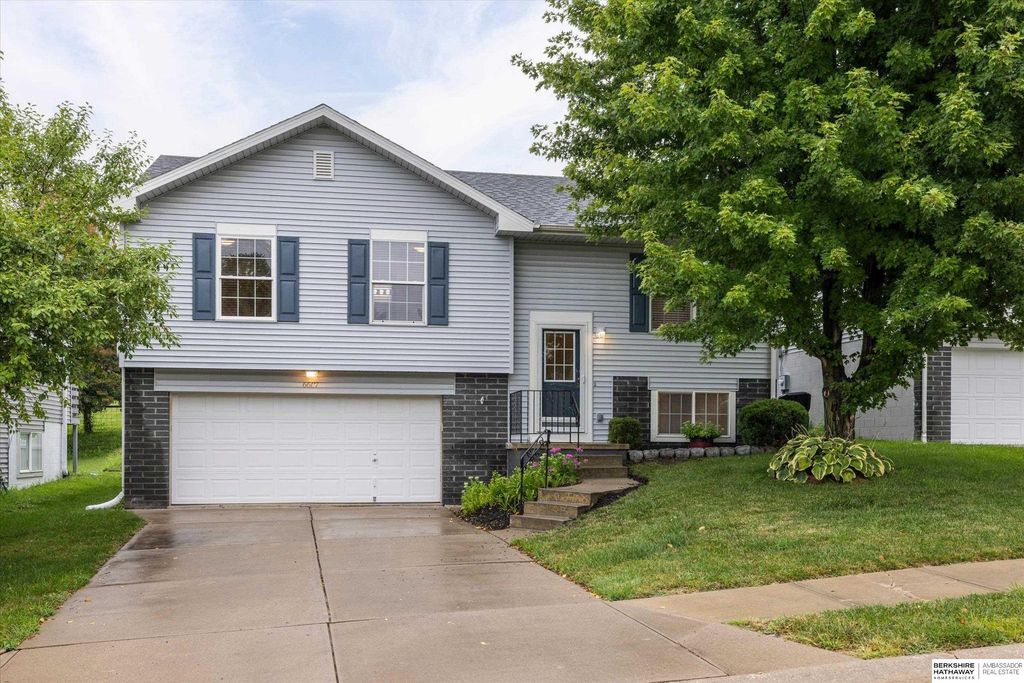 6607 N 79th Street, Omaha, NE 68122