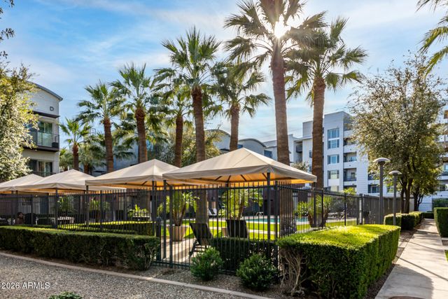 525 W LAKESIDE Drive W 125, Tempe, AZ 85281