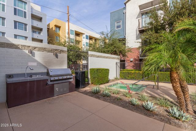 525 W LAKESIDE Drive W 125, Tempe, AZ 85281