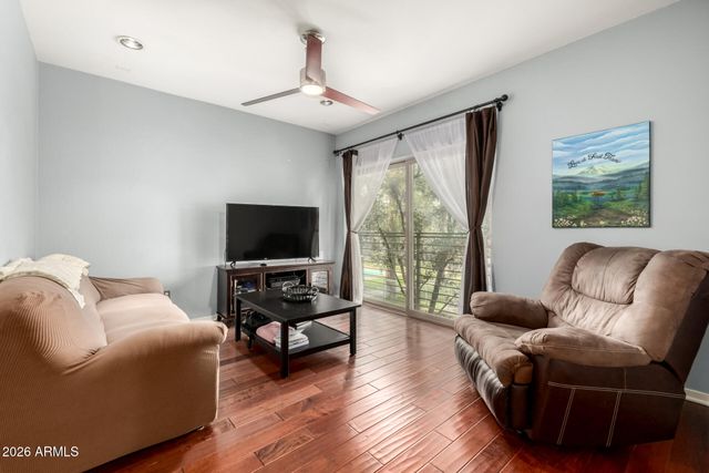 525 W LAKESIDE Drive W 125, Tempe, AZ 85281